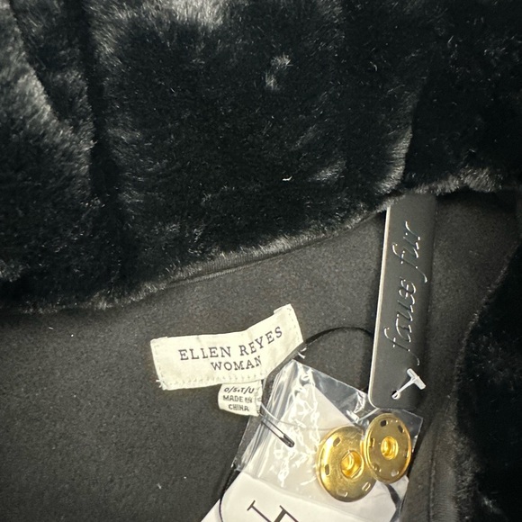 Elegant Black Cape Coat Poncho - Picture 6 of 6